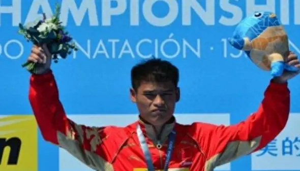 MCf, 远赴澳洲兼